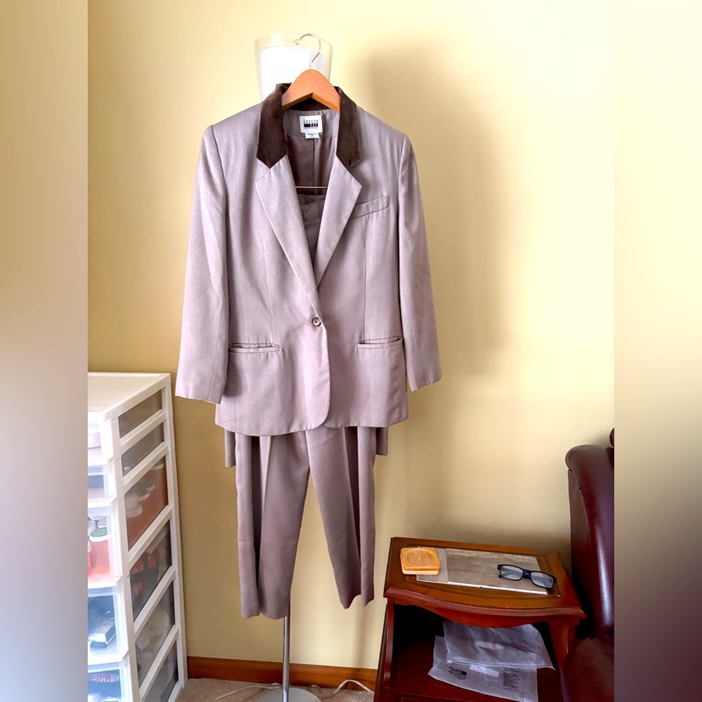 Leslie Fay Three Piece Suit